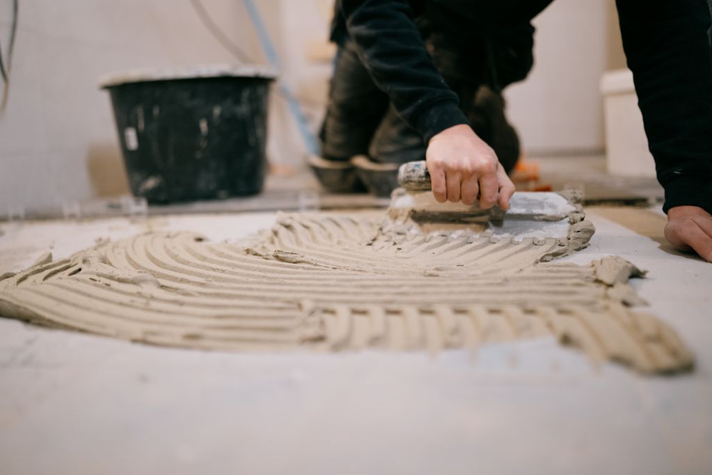 Vloertegels bestellen en laten plaatsen door ervaren medewerkers